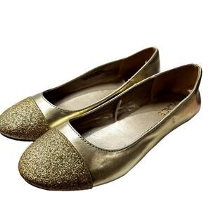 CHILDREN'S PLACE Girls Gold Glitter Cap Toe Shoes Sz 2